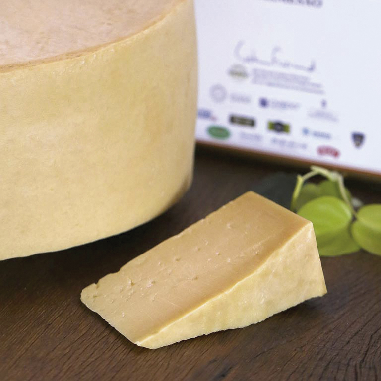 Queijo Parmesão Serra das Antas Fração 5,0kg | Caixa 01 unidade