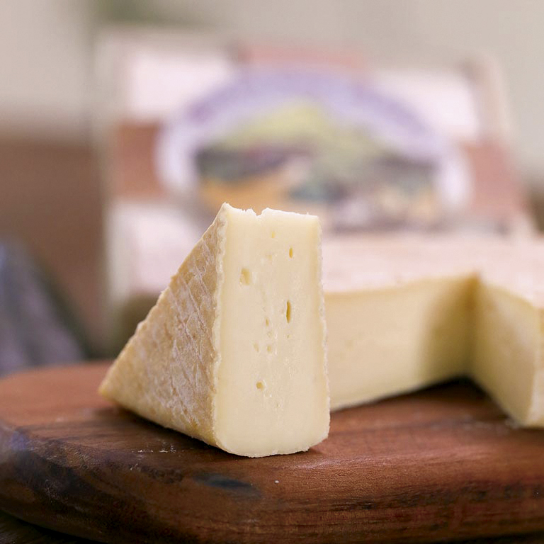 Queijo Tipo Pont L Eveque Serra das Antas Fração 300g | Caixa 04 unidades